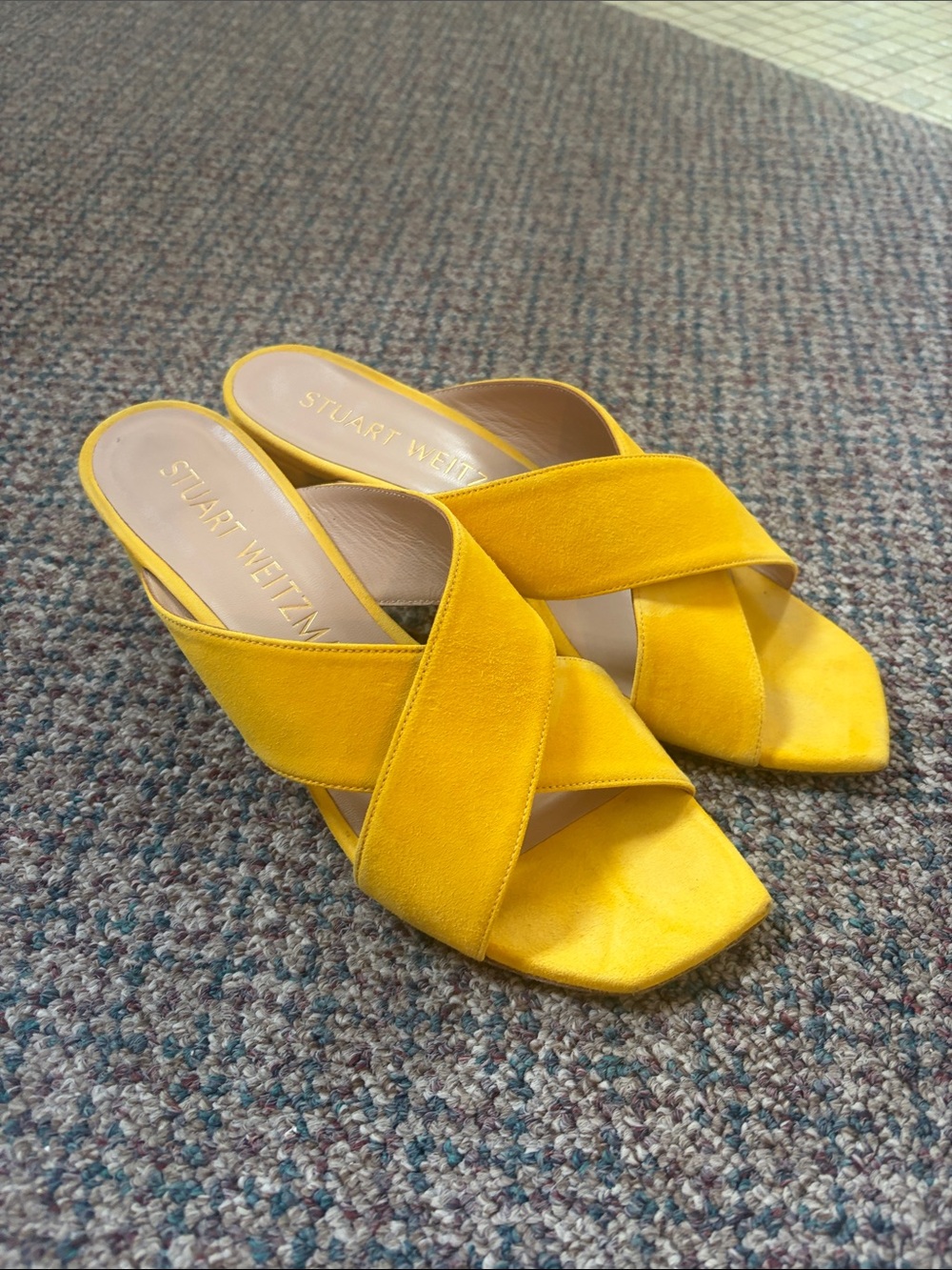 Stuart Weitzman ALETHA 50 SUNFLOWER YELLOW Sandal size 8.5